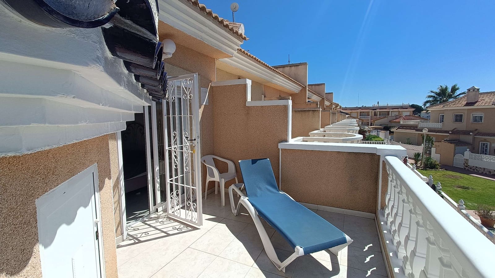 3 bedroom Townhouse for sale in Dona Pepa with pool - € 299,000 (Ref: 9889263)