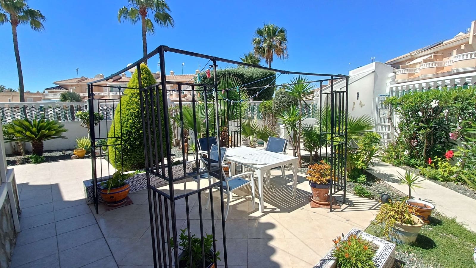 3 bedroom Townhouse for sale in Dona Pepa with pool - € 299,000 (Ref: 9889263)