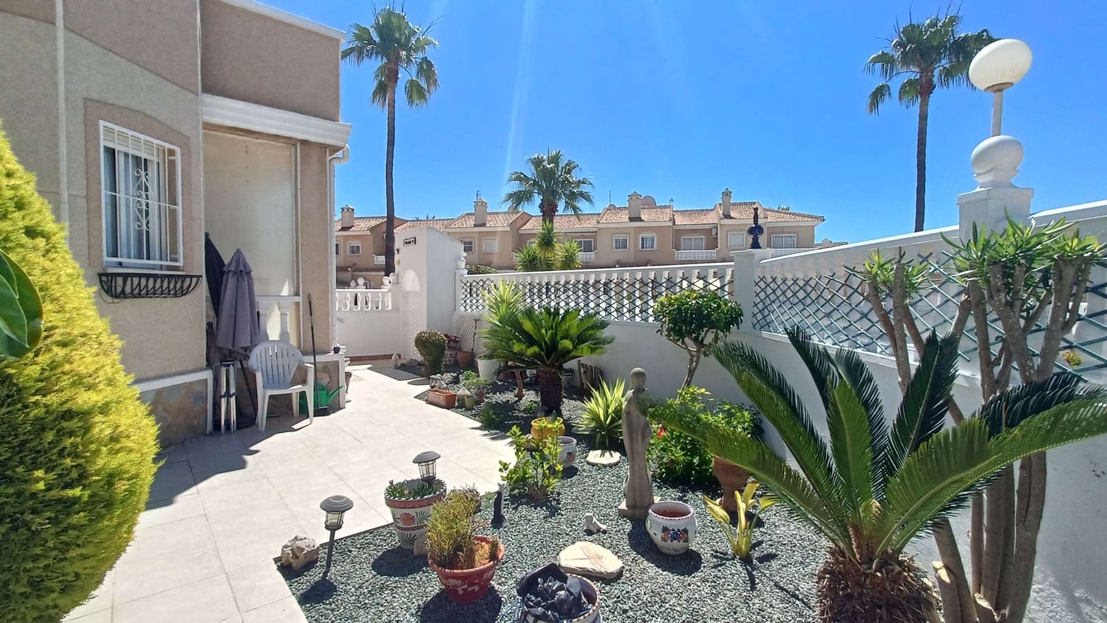 3 bedroom Townhouse for sale in Dona Pepa with pool - € 299,000 (Ref: 9889263)