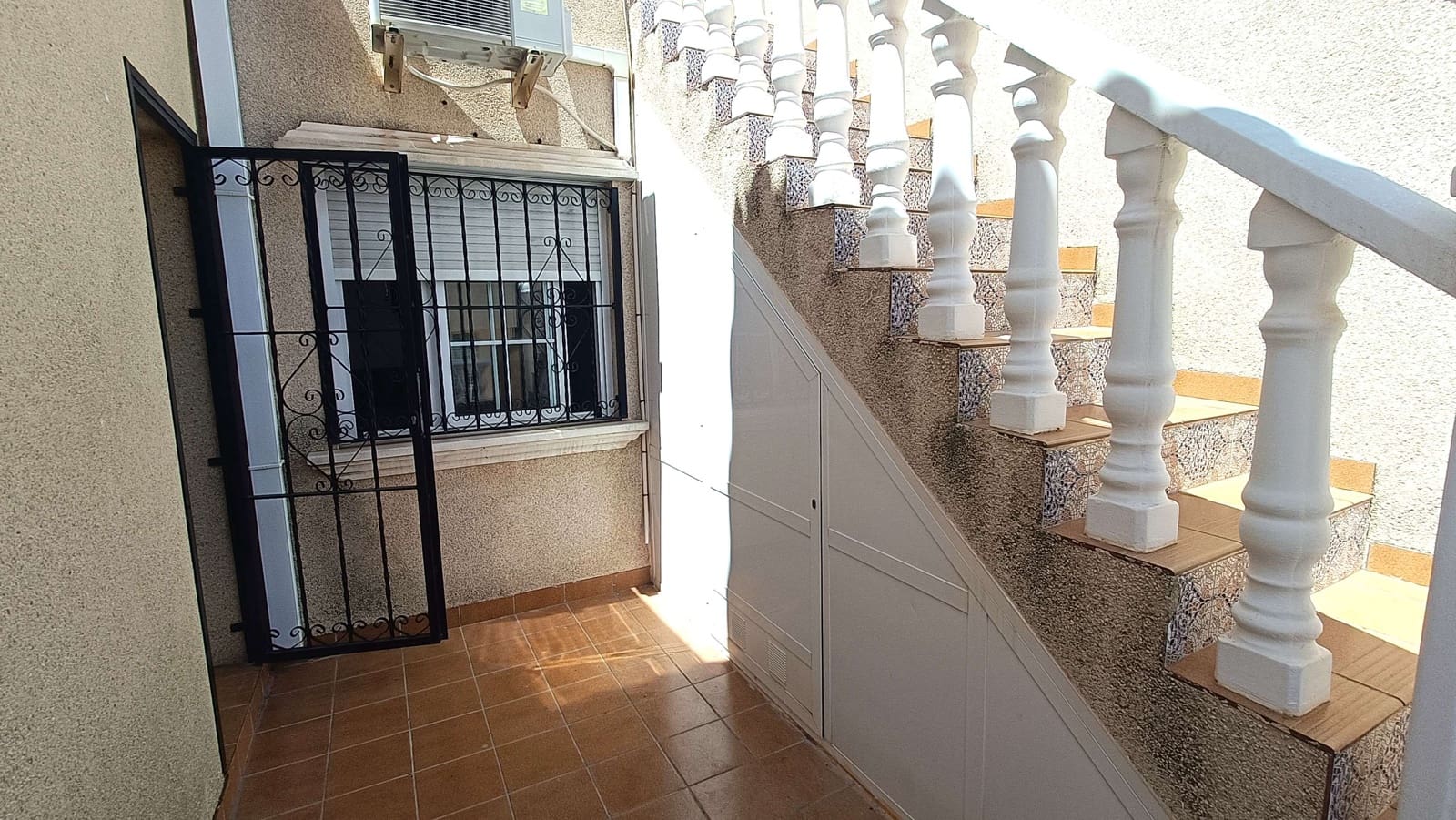 2 chambre Villa/Maison Mitoyenne à vendre à Villamartin avec piscine garage - 269 000 € (Ref: 9911831)