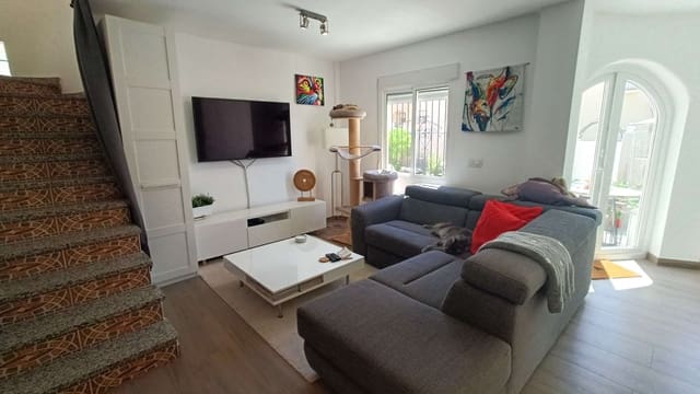 2 chambre Villa/Maison Mitoyenne à vendre à Villamartin, Orihuela avec piscine garage - 269 000 € (Ref: 9911831)