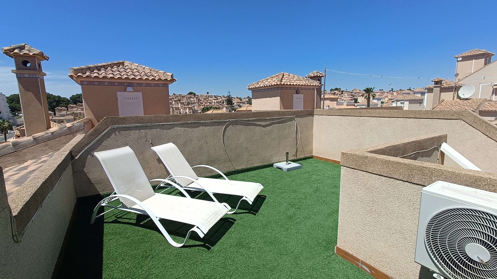 2 chambre Villa/Maison Mitoyenne à vendre à Villamartin avec piscine garage - 269 000 € (Ref: 9911831)