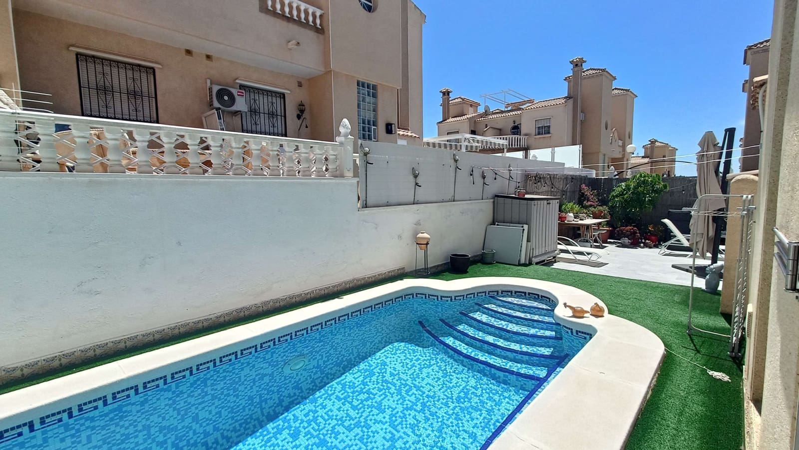 2 chambre Villa/Maison Mitoyenne à vendre à Villamartin avec piscine garage - 269 000 € (Ref: 9911831)