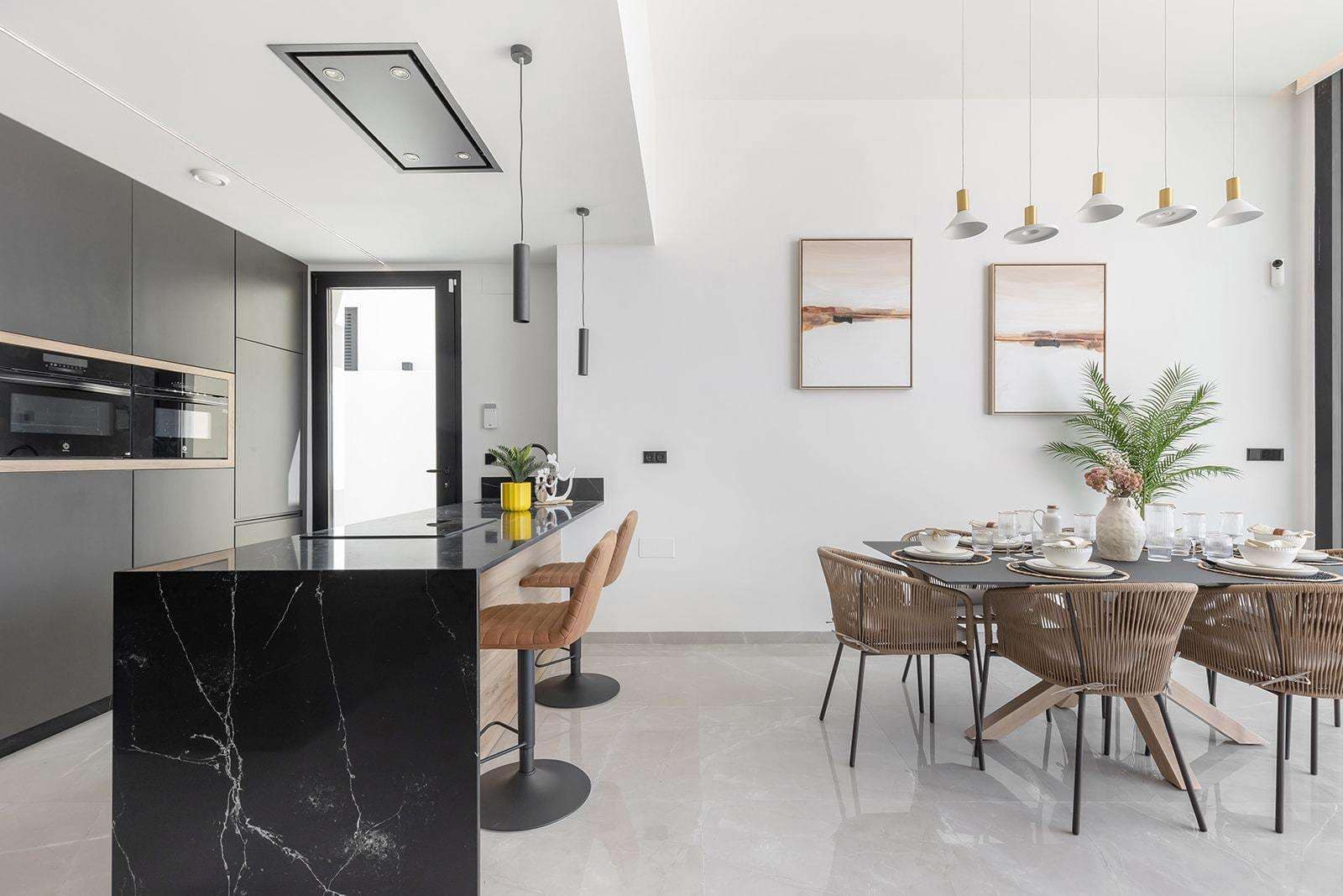 3 chambre Villa/Maison à vendre à Torrevieja avec piscine garage - 700 000 € (Ref: 9921151)