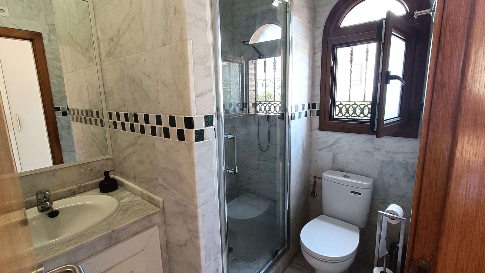 3 bedroom Semi-detached Villa for sale in Algorfa with pool garage - € 449,950 (Ref: 9925084)