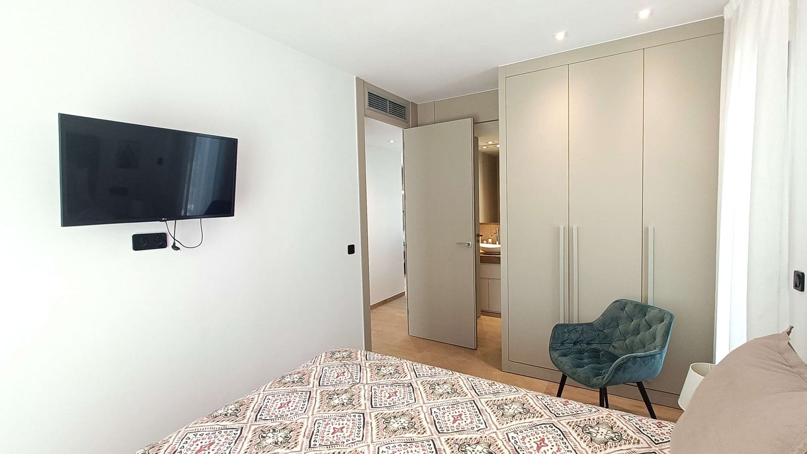 2 slaapkamer Appartement te koop in Algorfa met zwembad garage - € 314.995 (Ref: 9935110)