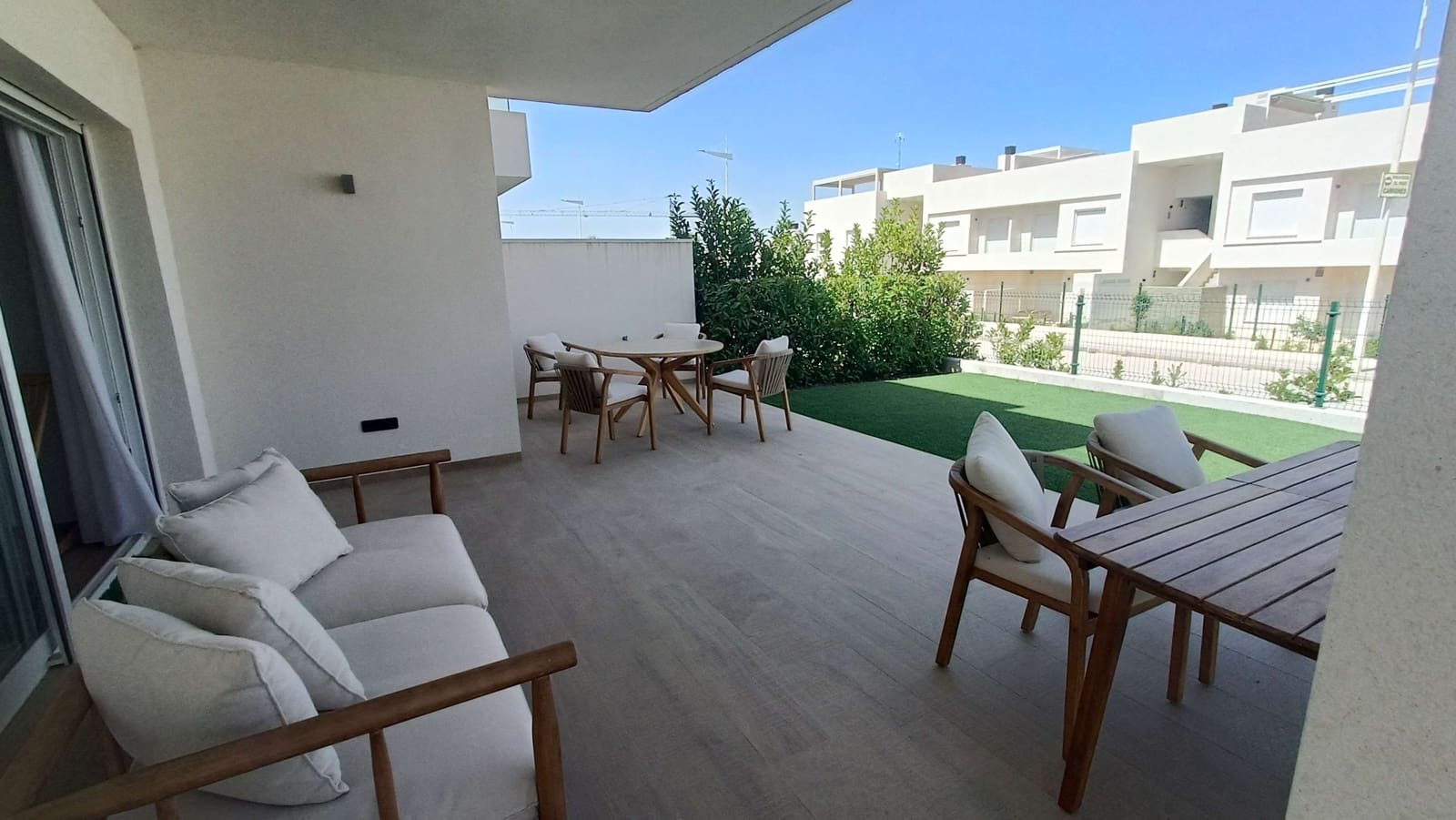 2 slaapkamer Appartement te koop in Algorfa met zwembad garage - € 314.995 (Ref: 9935110)