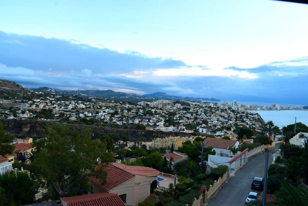 Chalet de 4 habitaciones en Calpe / Calp en venta con piscina garaje - 450.000 € (Ref: 9458411)