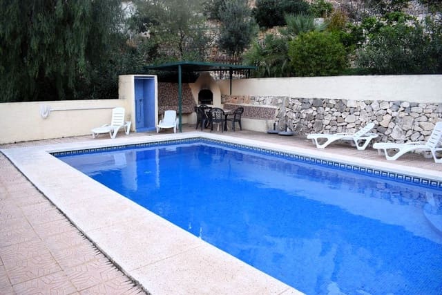Chalet de 4 habitaciones en Maryvilla, Calpe / Calp en venta con piscina garaje - 450.000 € (Ref: 9458411)