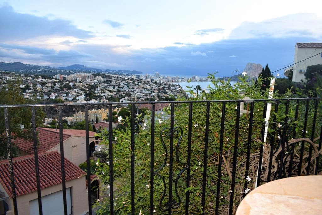 Chalet de 4 habitaciones en Calpe / Calp en venta con piscina garaje - 450.000 € (Ref: 9458411)