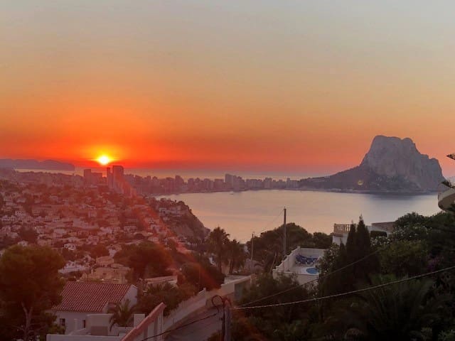 4 bedroom Villa for sale in Calpe / Calp with pool garage - € 450,000 (Ref: 9458411)