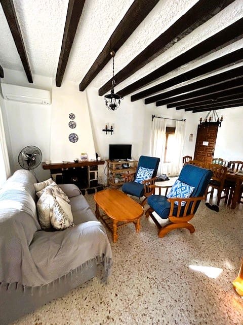 4 bedroom Villa for sale in Calpe / Calp with pool garage - € 450,000 (Ref: 9458411)