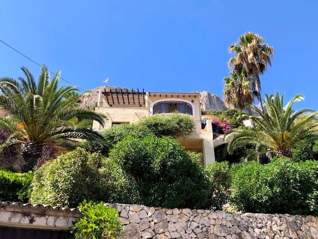 4 bedroom Villa for sale in Calpe / Calp with pool garage - € 450,000 (Ref: 9458411)