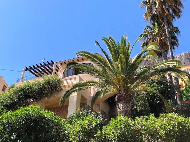 4 bedroom Villa for sale in Calpe / Calp with pool garage - € 450,000 (Ref: 9458411)