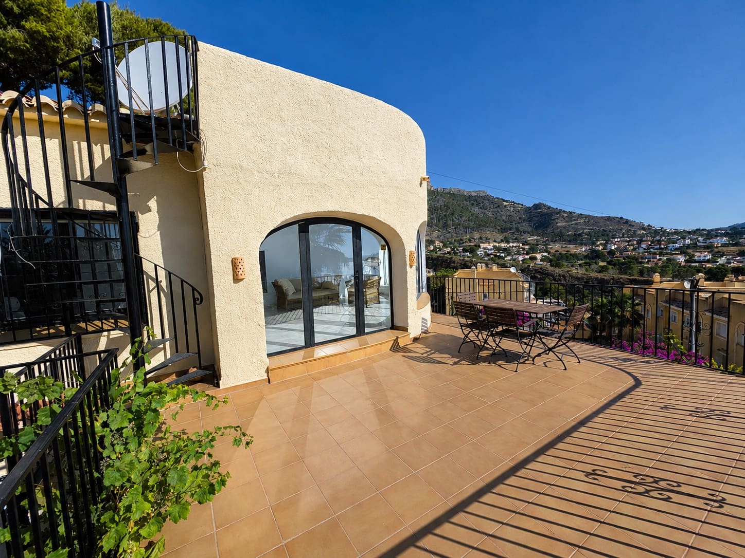 4 slaapkamer Villa te koop in Calpe / Calp met zwembad garage - € 649.000 (Ref: 9919054)