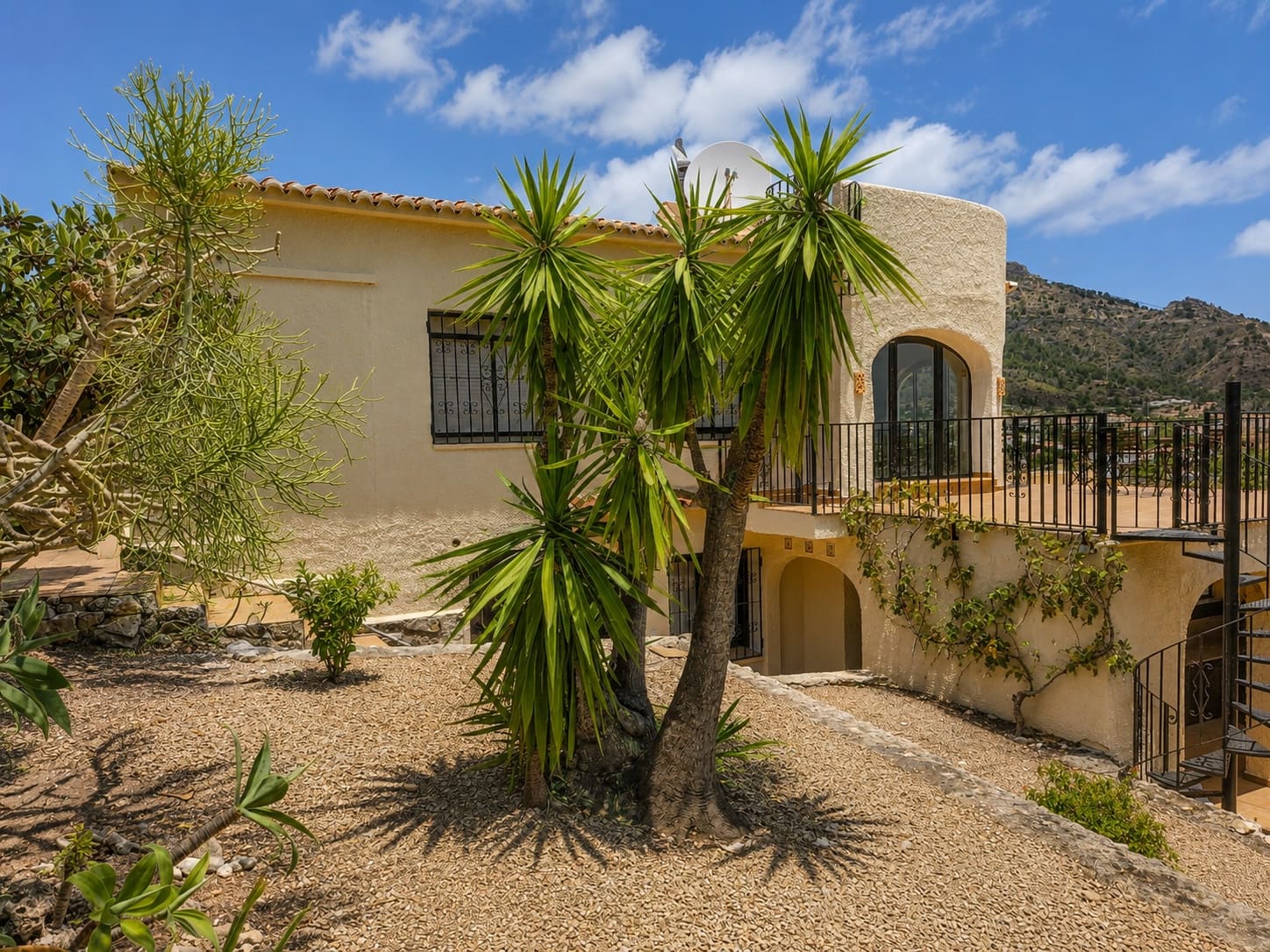 4 soveværelse Villa til salg i Calpe / Calp med swimmingpool garage - € 649.000 (Ref: 9919054)