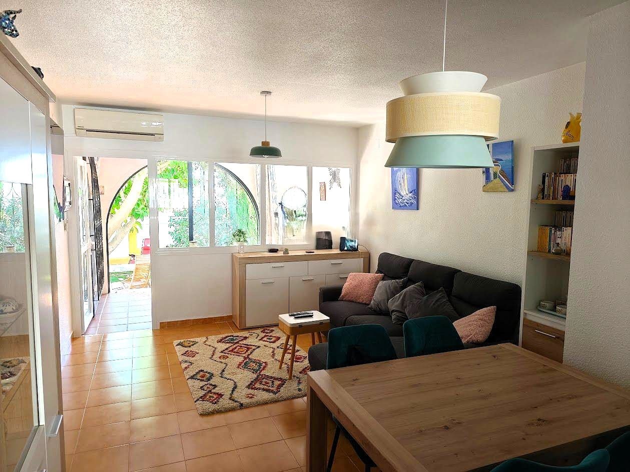 3 quarto Bungalow para venda em Calpe / Calp com piscina garagem - 385 000 € (Ref: 9987181)