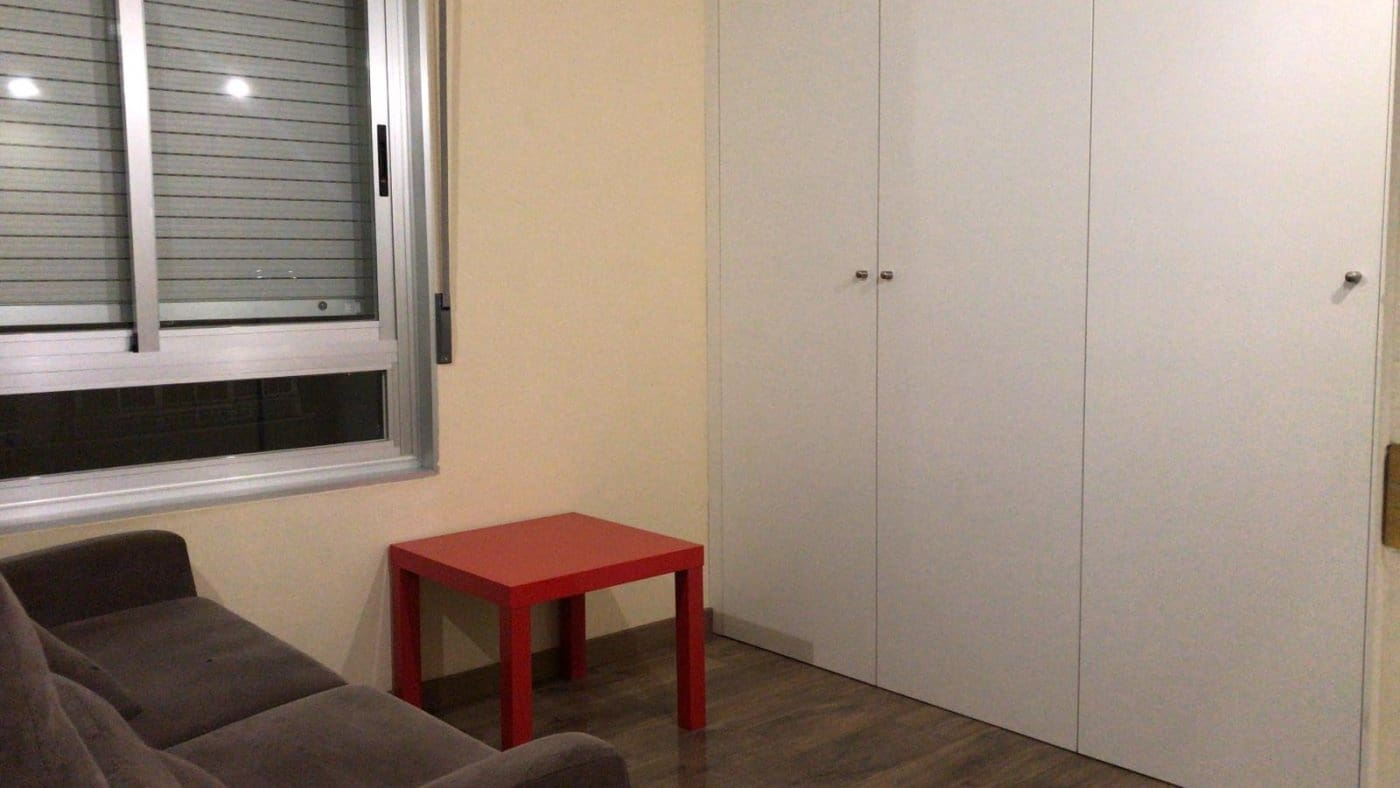 3 slaapkamer Flat te huur in Elche / Elx met garage - € 850 (Ref: 10006376)