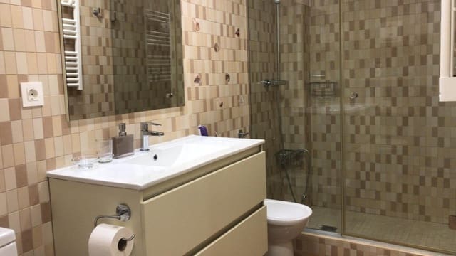 3 slaapkamer Flat te huur in Elche / Elx met garage - € 850 (Ref: 10006376)