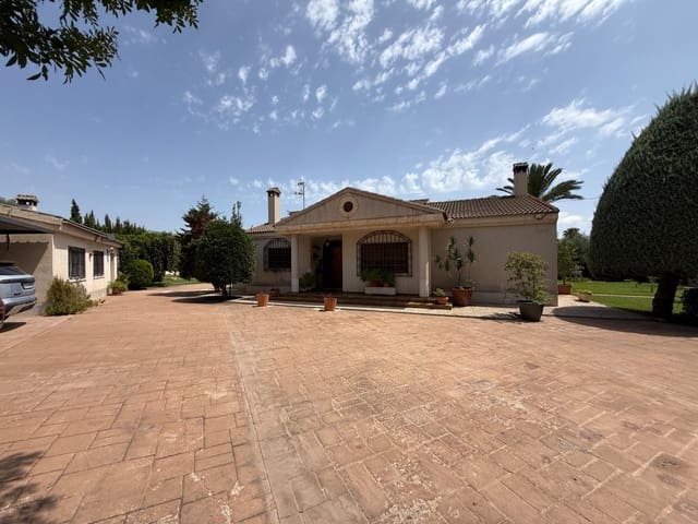 Chalet de 4 habitaciones en Valverde, Elche / Elx en alquiler con piscina garaje - 4.500 € (Ref: 10024297)