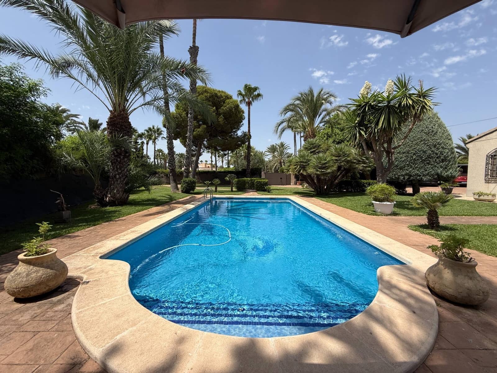 Chalet de 4 habitaciones en Valverde en alquiler con piscina garaje - 4.500 € (Ref: 10024297)