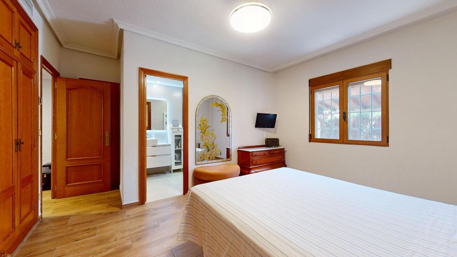 Chalet de 4 habitaciones en Valverde en alquiler con piscina garaje - 4.500 € (Ref: 10024297)