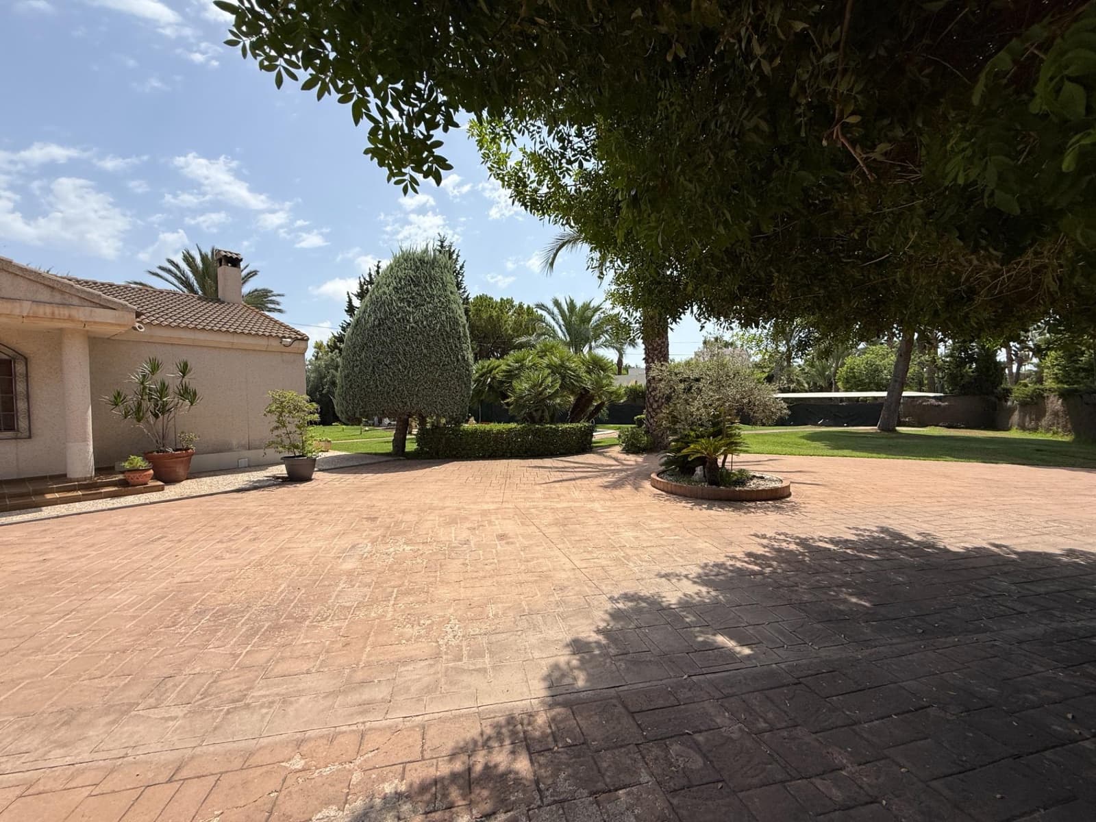 Chalet de 4 habitaciones en Valverde en alquiler con piscina garaje - 4.500 € (Ref: 10024297)