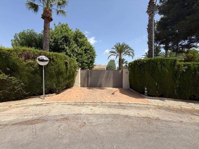 Chalet de 4 habitaciones en Valverde, Elche / Elx en alquiler con piscina garaje - 4.500 € (Ref: 10024297)