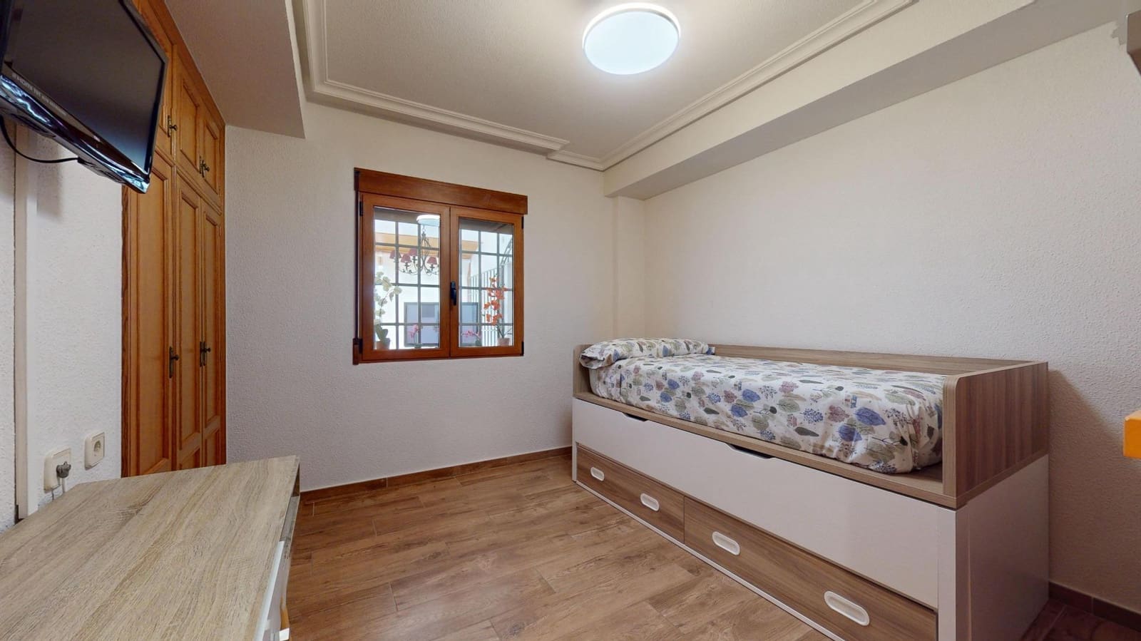 Chalet de 4 habitaciones en Valverde en alquiler con piscina garaje - 4.500 € (Ref: 10024297)