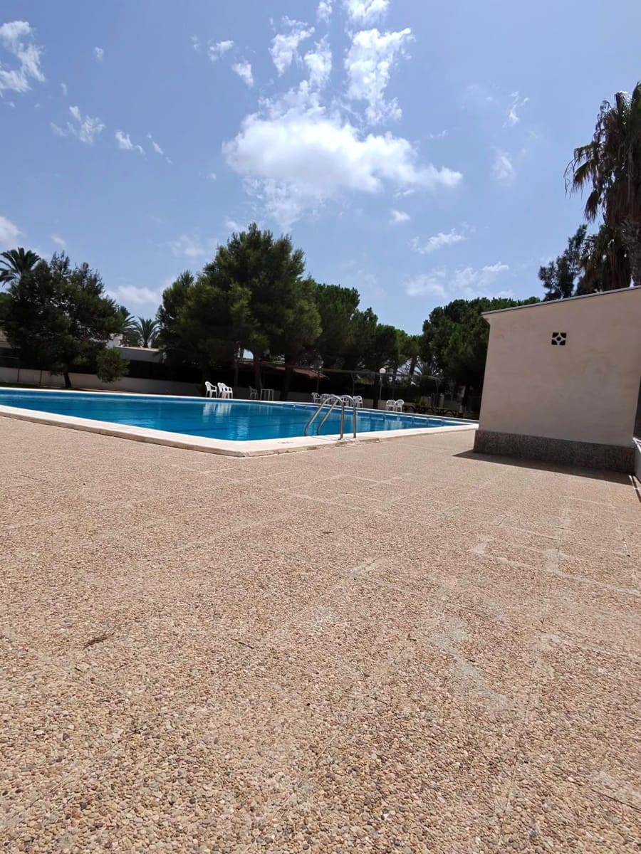 Chalet de 4 habitaciones en Valverde en alquiler con piscina garaje - 4.500 € (Ref: 10024297)
