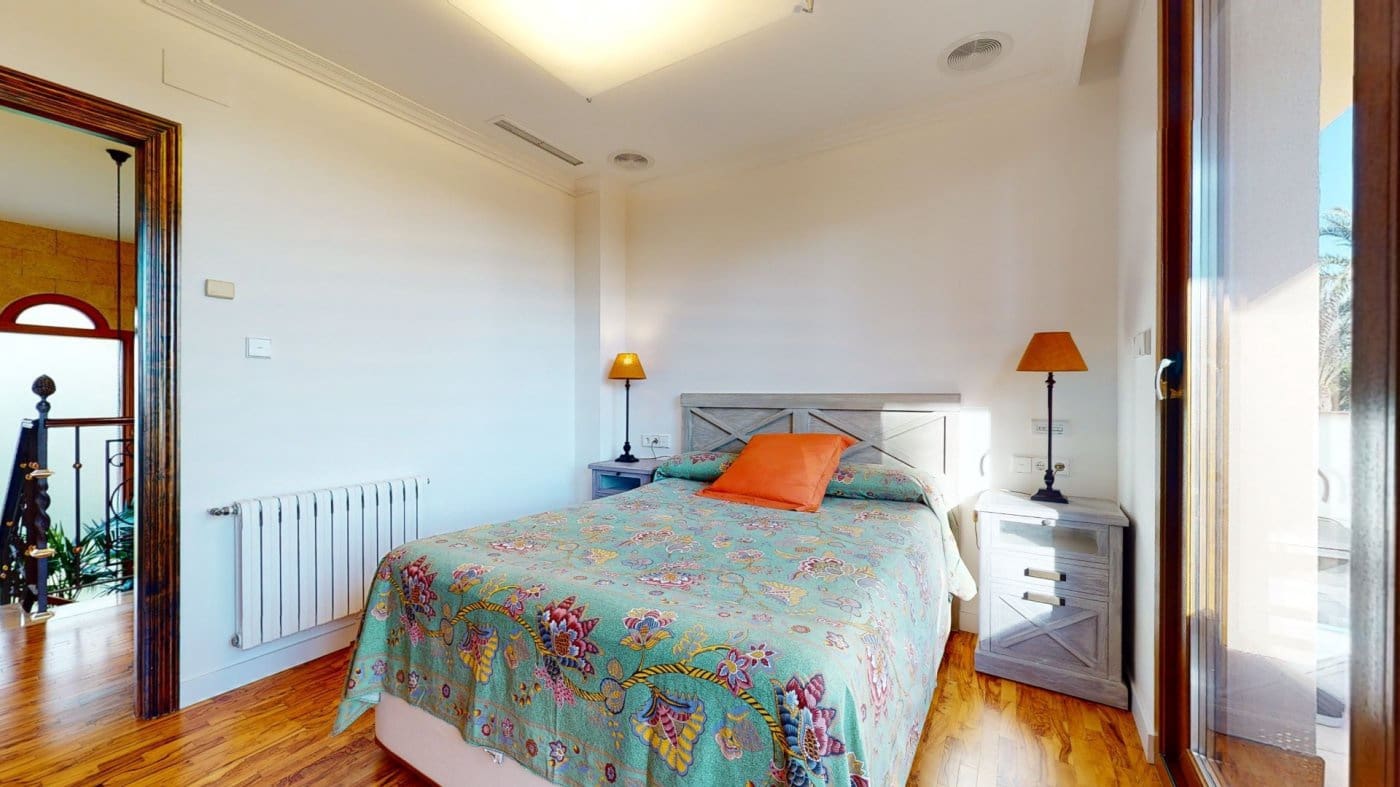 5 quarto Moradia para venda em Elche / Elx com piscina garagem - 1 165 000 € (Ref: 7944091)