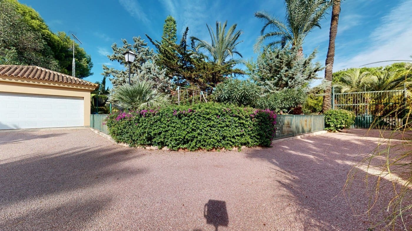 5 quarto Moradia para venda em Elche / Elx com piscina garagem - 1 165 000 € (Ref: 7944091)