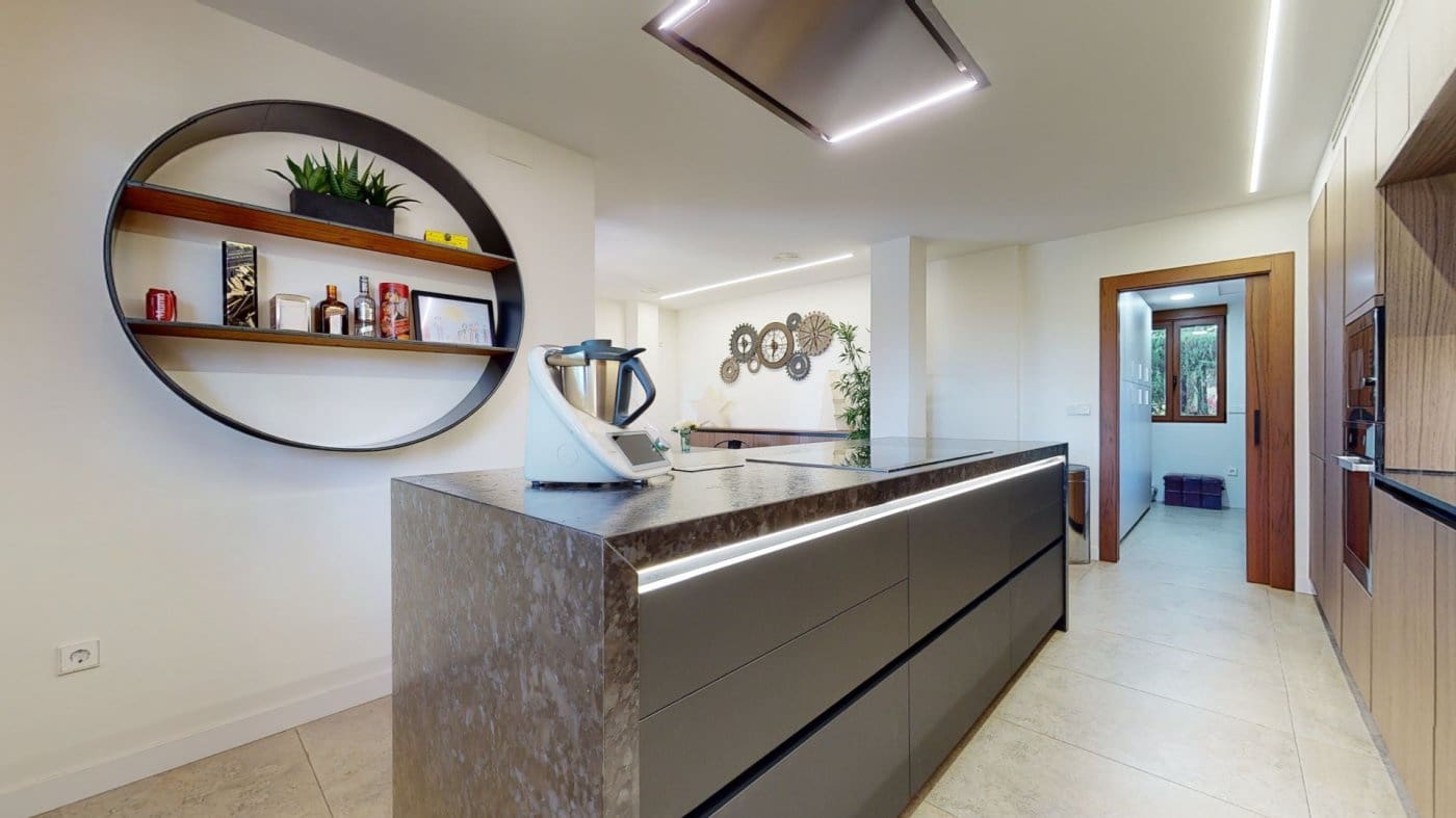 5 quarto Moradia para venda em Elche / Elx com piscina garagem - 1 165 000 € (Ref: 7944091)