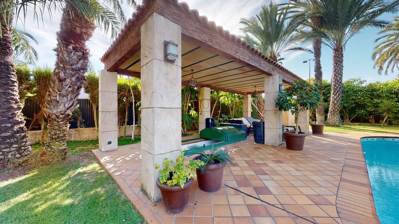 5 quarto Moradia para venda em Elche / Elx com piscina garagem - 1 165 000 € (Ref: 7944091)