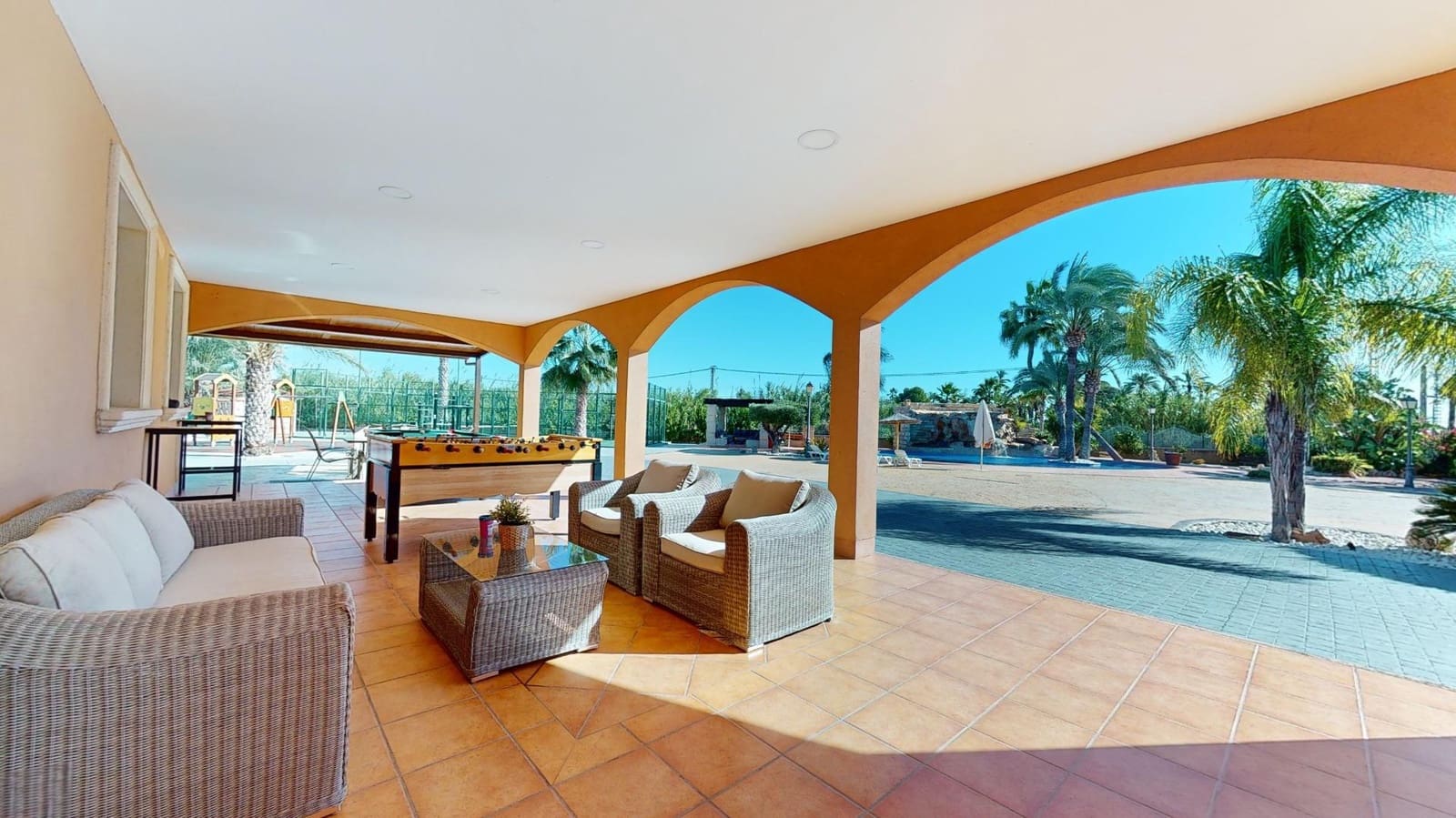 4 soveværelse Villa til salg i Elche / Elx med swimmingpool - € 1.100.000 (Ref: 7955075)