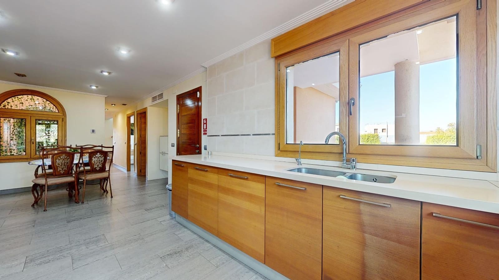 4 soveværelse Villa til salg i Elche / Elx med swimmingpool - € 1.100.000 (Ref: 7955075)