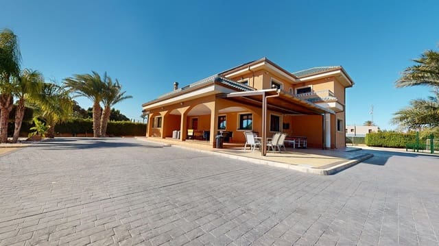 4 soveværelse Villa til salg i Elche / Elx med swimmingpool - € 1.100.000 (Ref: 7955075)