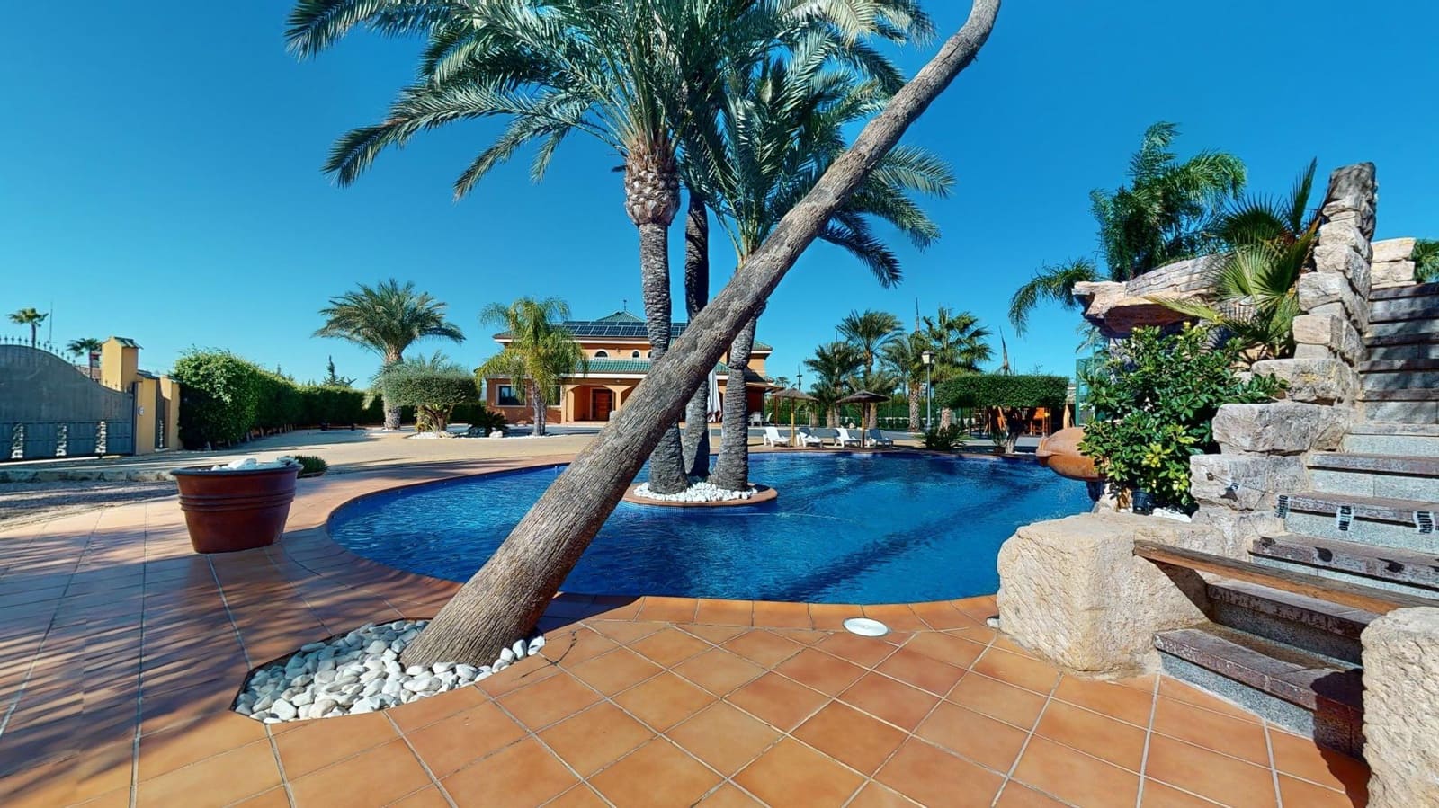 4 soveværelse Villa til salg i Elche / Elx med swimmingpool - € 1.100.000 (Ref: 7955075)