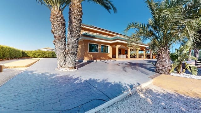 4 soveværelse Villa til salg i Elche / Elx med swimmingpool - € 1.100.000 (Ref: 7955075)