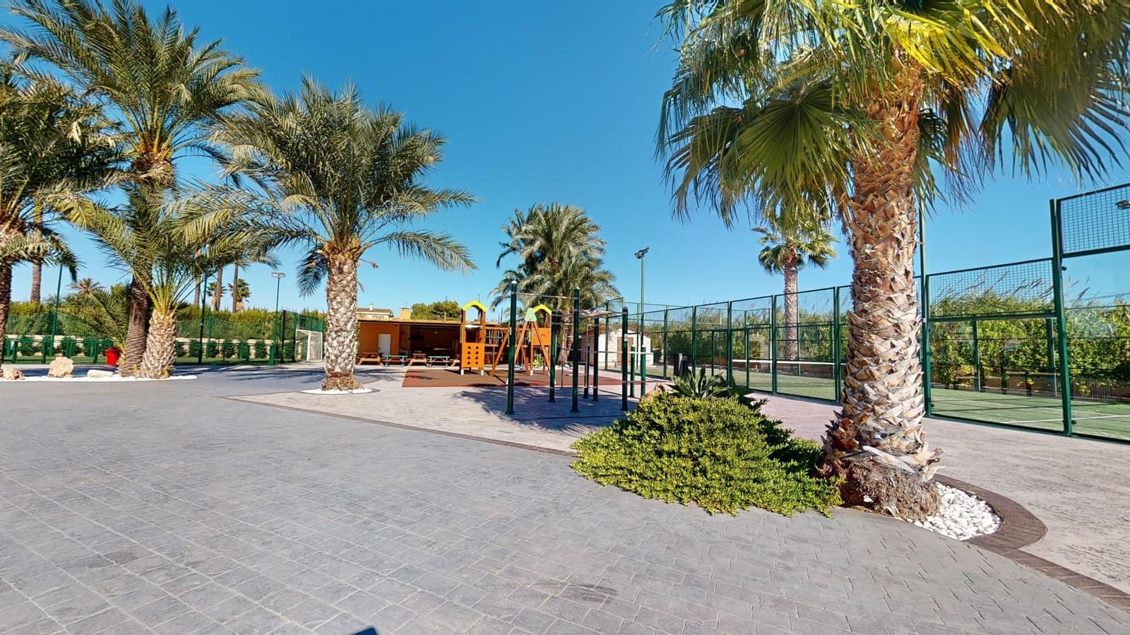 4 soveværelse Villa til salg i Elche / Elx med swimmingpool - € 1.100.000 (Ref: 7955075)