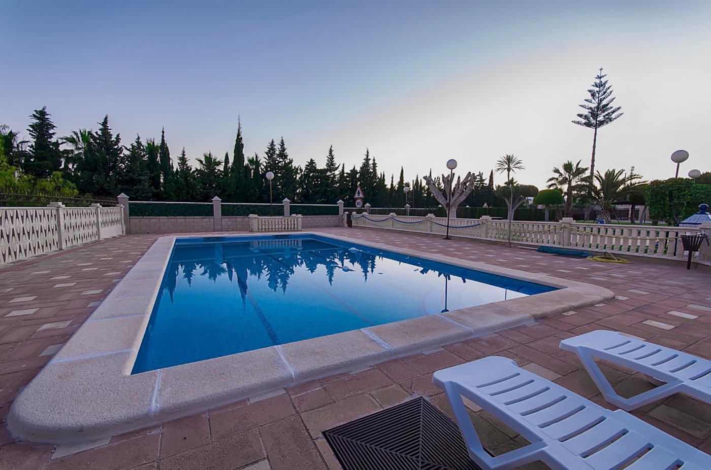 6 soveværelse Villa til salg i Perleta med swimmingpool - € 560.000 (Ref: 8005777)