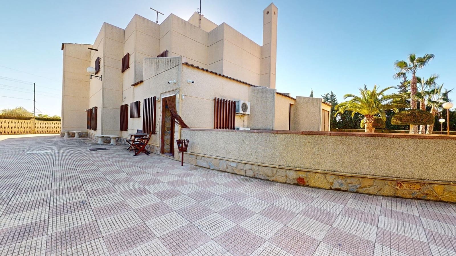 6 soveværelse Villa til salg i Perleta med swimmingpool - € 560.000 (Ref: 8005777)