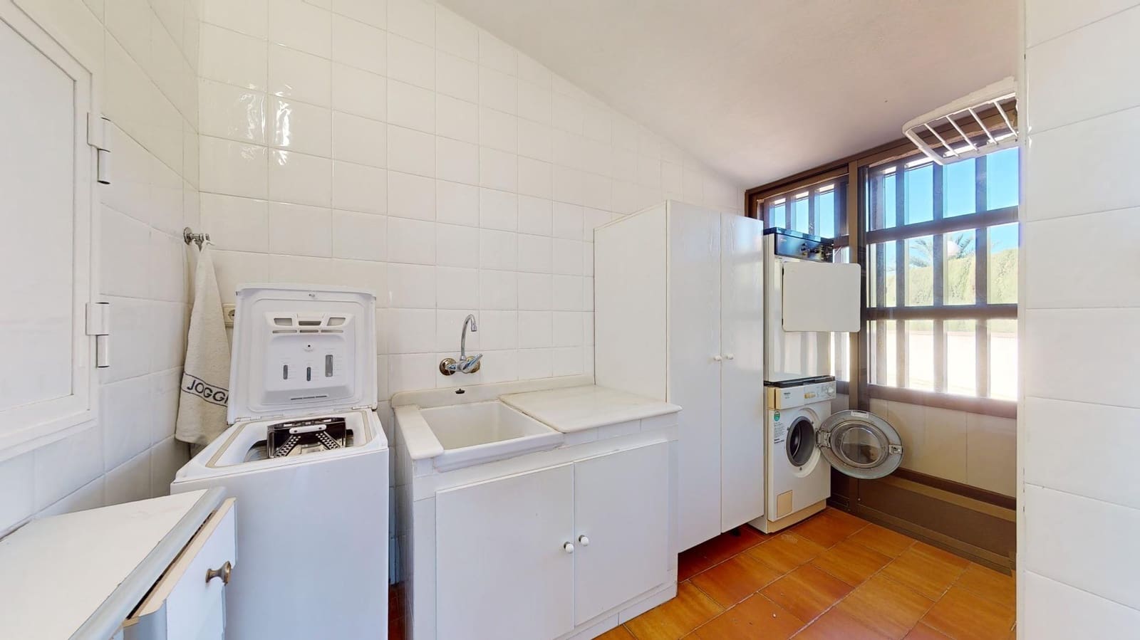 6 soveværelse Villa til salg i Perleta med swimmingpool - € 560.000 (Ref: 8005777)