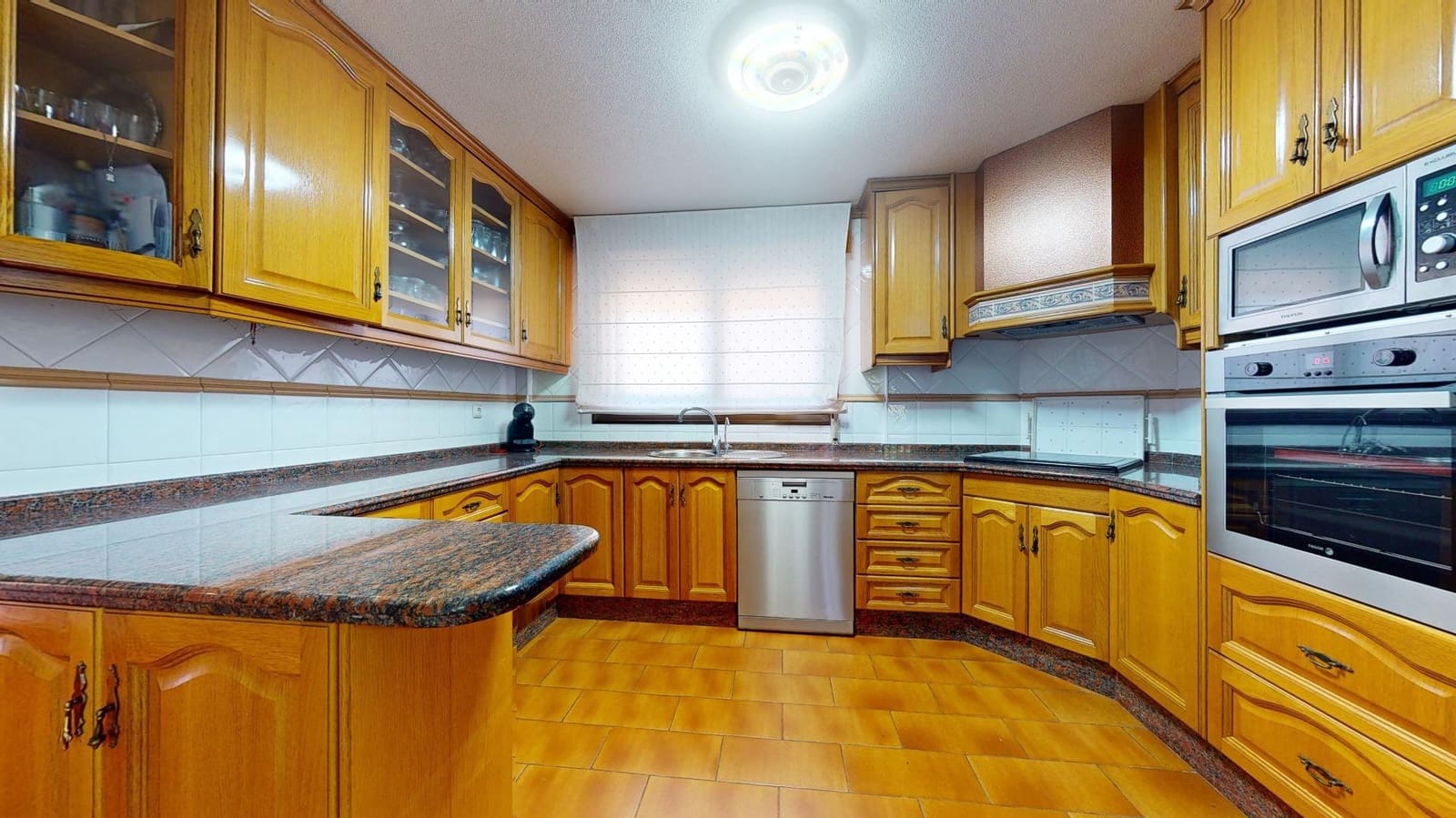 6 soveværelse Villa til salg i Perleta med swimmingpool - € 560.000 (Ref: 8005777)