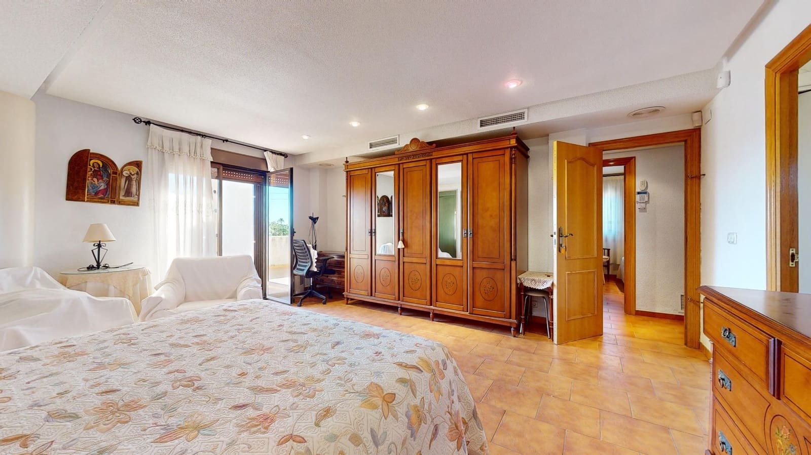 6 soveværelse Villa til salg i Perleta med swimmingpool - € 560.000 (Ref: 8005777)