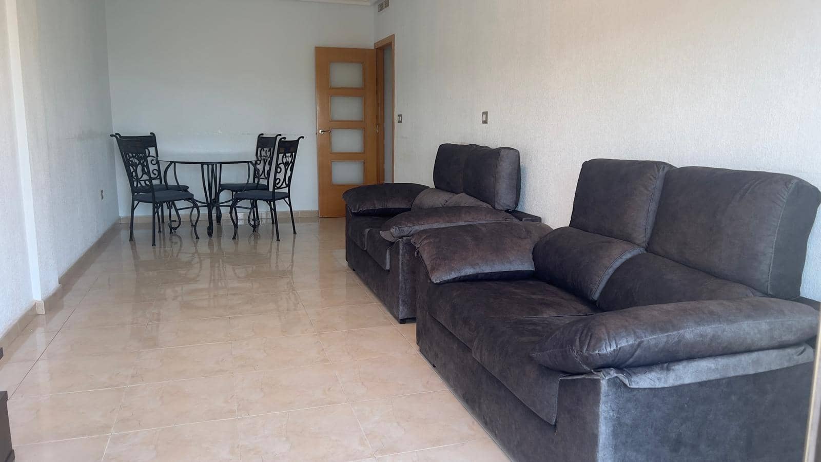Appartement de 3 chambres à louer à San Isidro avec garage - 750 € (Ref: 8209112)