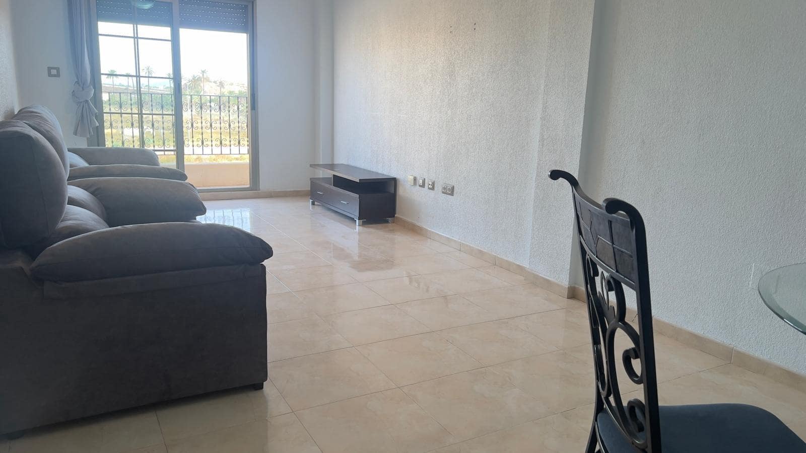 Appartement de 3 chambres à louer à San Isidro avec garage - 750 € (Ref: 8209112)