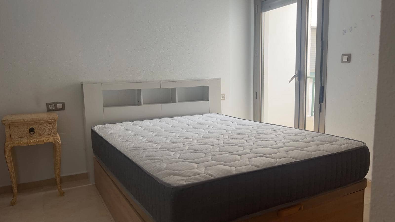 Appartement de 3 chambres à louer à San Isidro avec garage - 750 € (Ref: 8209112)