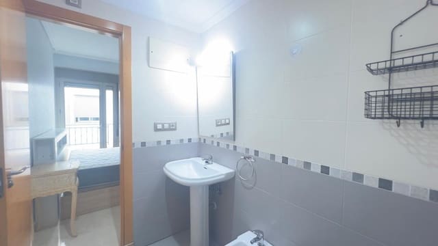 3 makuuhuone Asunto vuokrattavana paikassa San Isidro mukana 
autotalli - 750 € (Ref: 8209112)
