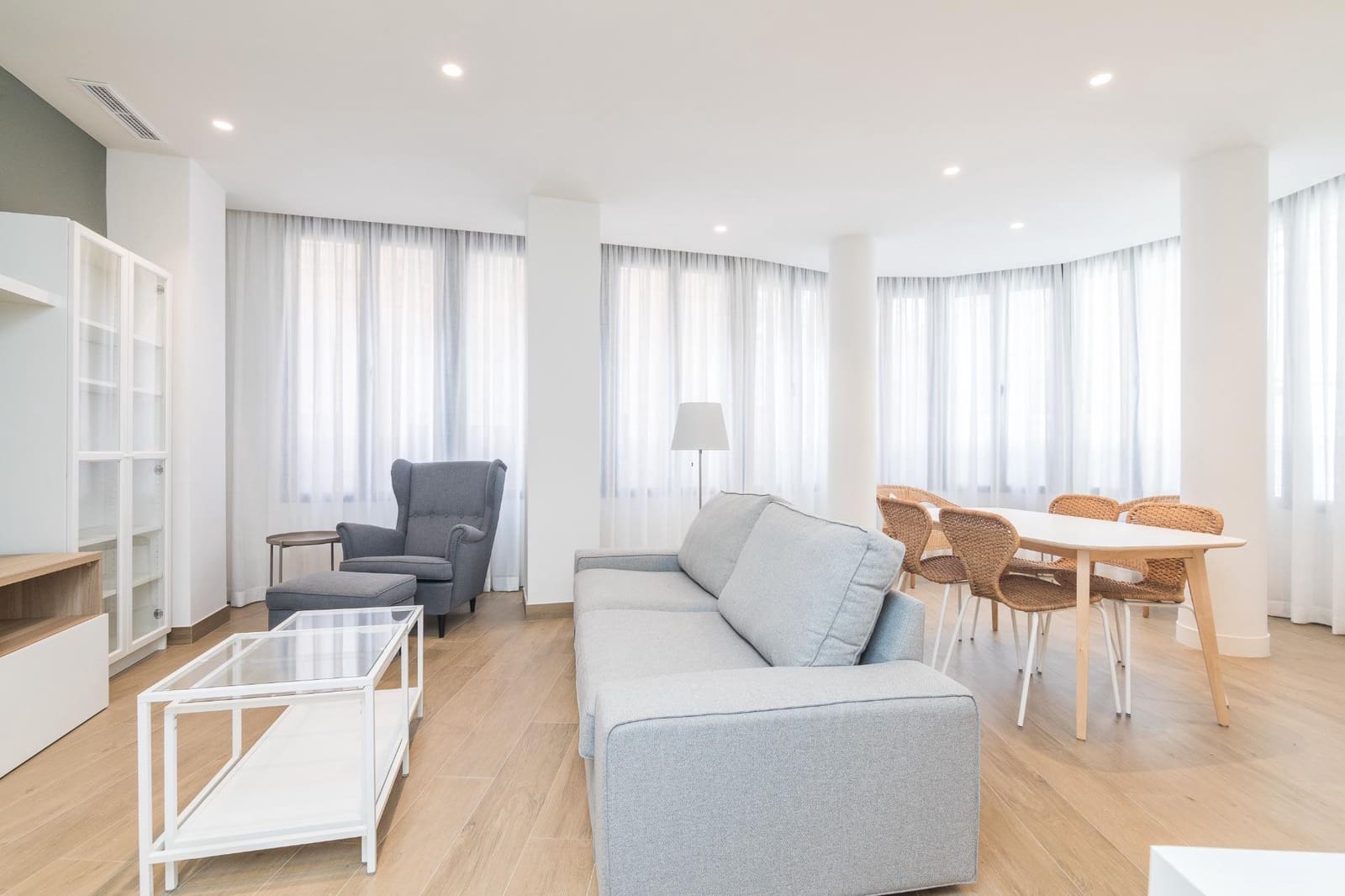 2 bedroom Flat for rent in Elche / Elx - € 975 (Ref: 8436966)